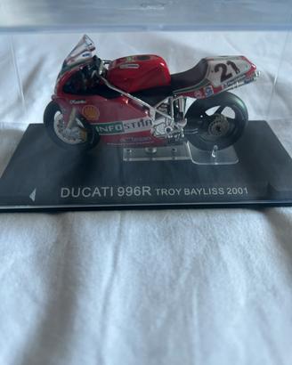 Modellino Superbike Ducati 996R Troy Bayliss 2001