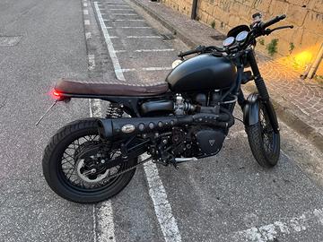 Triumph scrambler 900 cafe racer