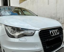 Audi A1 1.6 TDI 90 CV Allestimento Ambition S-LIN
