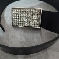 Cintura in pelle nera con fibbia strass