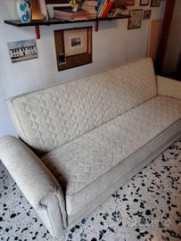 Divano letto con scomparto