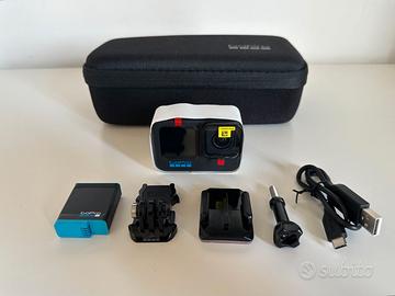 GoPro HERO10 Black NUOVA + Accessori ORIGINALI