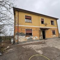 CAVARZERE - CASA SINGOLA CON SCOPERTO