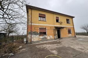 CAVARZERE - CASA SINGOLA CON SCOPERTO