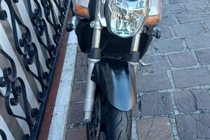 Moto Suzuki GSR600