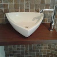 Piano sospeso con lavabo l.66 p.36