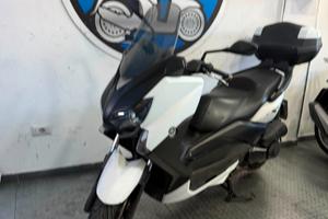 Yamaha X-Max 250