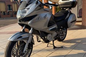 Honda Deauville 700