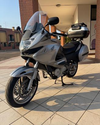 Honda Deauville 700