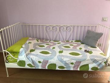 Letto ikea senza materasso