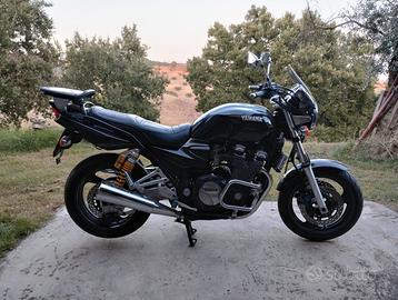 Yamaha XJR 1300 - 2004