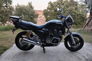 Yamaha XJR 1300 - 2004