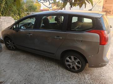 Peugeot 5008 HDi 112cv