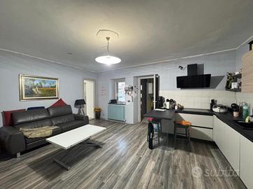 CASA SEMINDIPENDENTE A SUNO