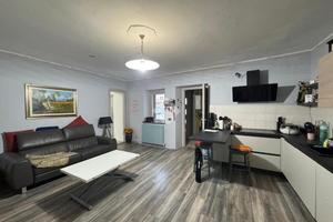 CASA SEMINDIPENDENTE A SUNO