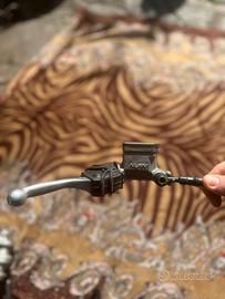 Impianto frenante originale yamaha nissin