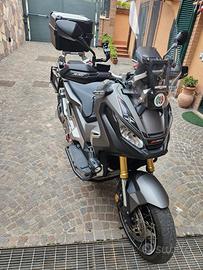 Moto Honda X ADV 750 2017