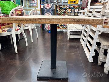 Tavoli in legno per casa o locale