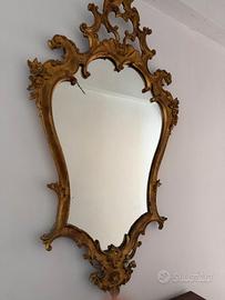 Specchio vintage in legno dorato