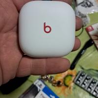 Apple beat pro nuove un garanzia  agosto 2026