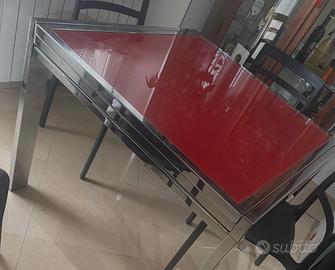 Tavoli cristallo rosso e fusto cromato