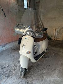 Vespa ET4 2001