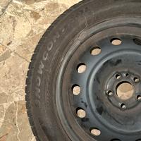 Cerchi con gomme invernali