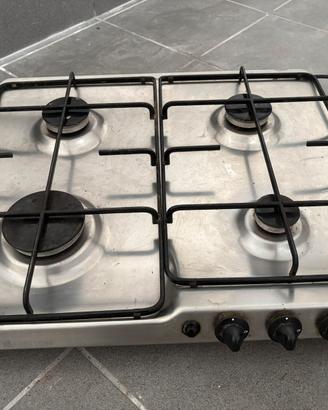Piano 4 fuochi gas Ariston