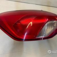 Fanale posteriore ford focus berlina 2019 2024