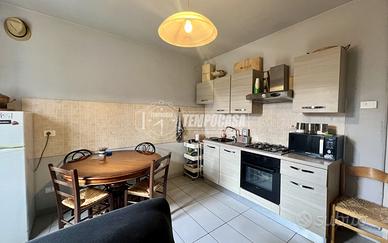 TRILOCALE CON GIARDINO E CANTINA