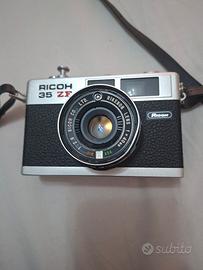macchina fotografica vintage perfetta 