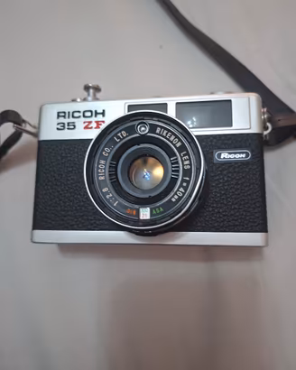 macchina fotografica vintage perfetta 