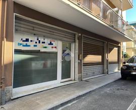 NEGOZIO A LAVAGNA