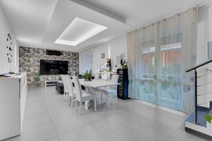 VILLA A SCHIERA A TREZZANO SUL NAVIGLIO