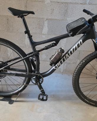 MTB SPECIALIZED IN CARBONIO