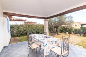 Villetta con giardino a 500 mt dal mare 2 bagni