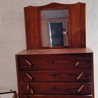 cassettiera con specchio 