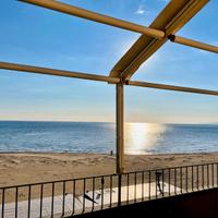 FRONTE MARE, SPIAGGIA. - CLIMA - si animali