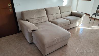 Divano Pignoloni 3 posti con chaise longue
