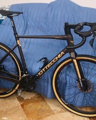 BOTTECCHIA - GRAVEL CARBON bicicletta