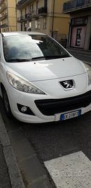 Peugeot 207 1400 benzina €5