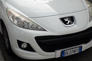 Peugeot 207 1400 benzina €5