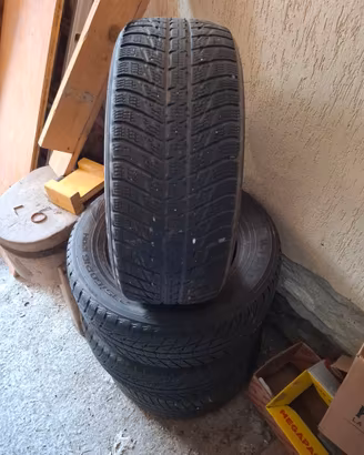 4 pneumatici 4 stagionNokian 235/60/R16 100 H  M+S