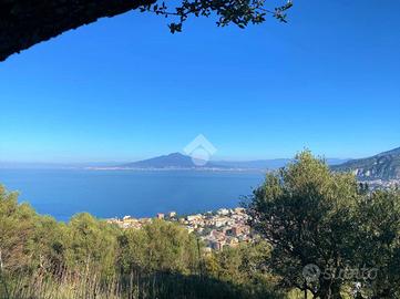 CASA INDIPENDENTE A MASSA LUBRENSE