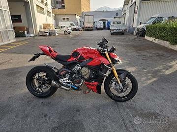 Ducati Streetfighter V4 S (2023)