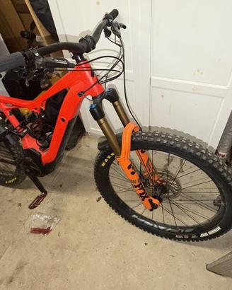 Specialized turbo levo