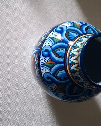vaso in maiolica made in Italy 