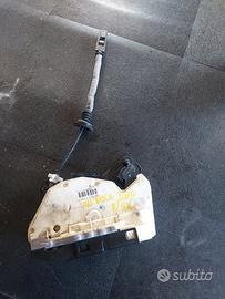 Serratura posteriore sinistra vw polo anno 2010