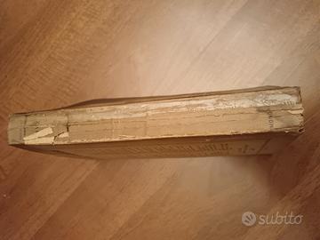 libro di mussolini e foto vera del duce