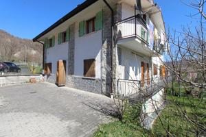 CASA SEMINDIPENDENTE A VILLA MINOZZO